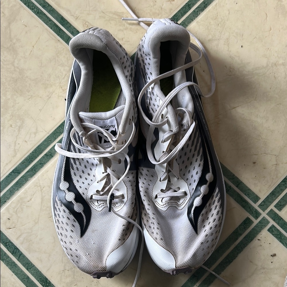 Saucony White and Black Criss Country Flats or Spikes